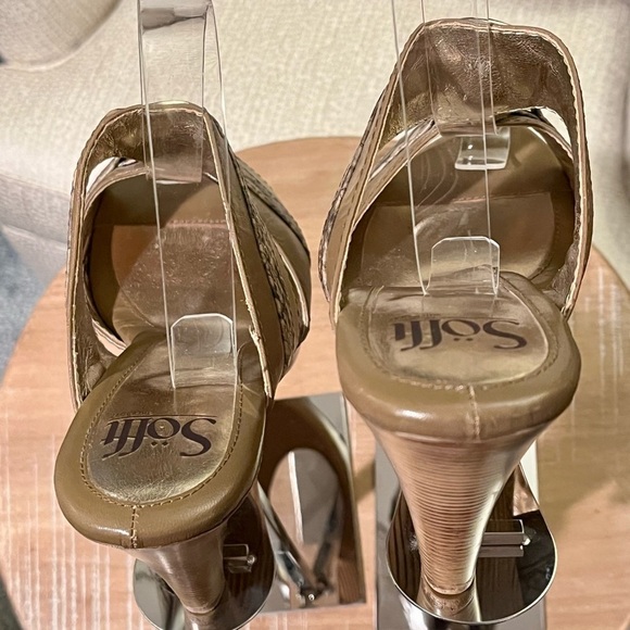 SOFFT Women's 8W Taupe Beige‎ Leather Snakeskin Pump Spool Heel Slip-On Sandals - Picture 11 of 14
